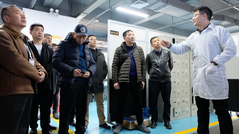 西安理工大學(xué)EMBA西安校友會(huì)|西馳電氣研習(xí)暨2021年迎新年會(huì)圓滿(mǎn)成功(圖6)