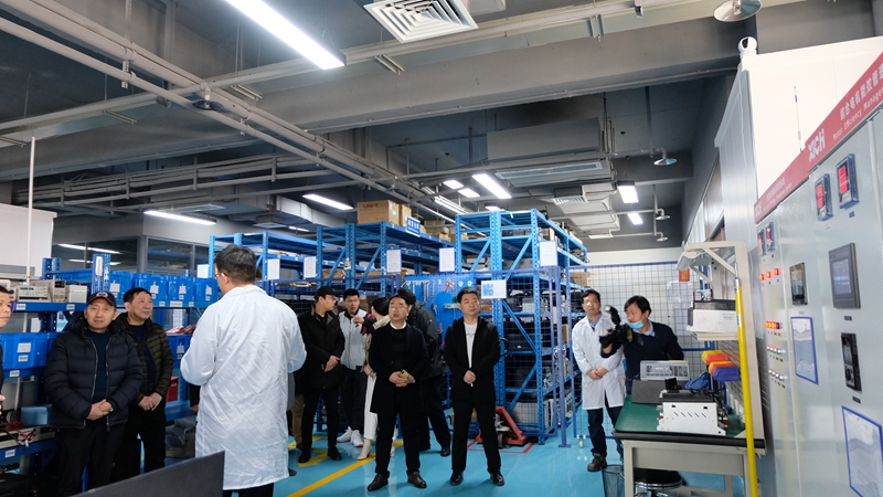 西安理工大學(xué)EMBA西安校友會(huì)|西馳電氣研習(xí)暨2021年迎新年會(huì)圓滿(mǎn)成功(圖7)