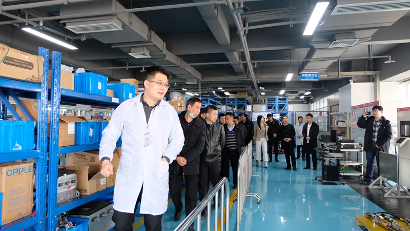 西安理工大學(xué)EMBA西安校友會(huì)|西馳電氣研習(xí)暨2021年迎新年會(huì)圓滿(mǎn)成功(圖8)