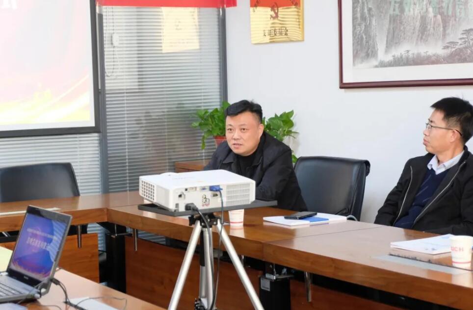 西馳電氣攜手老電工，戰(zhàn)略合作，共謀發(fā)展！(圖5)