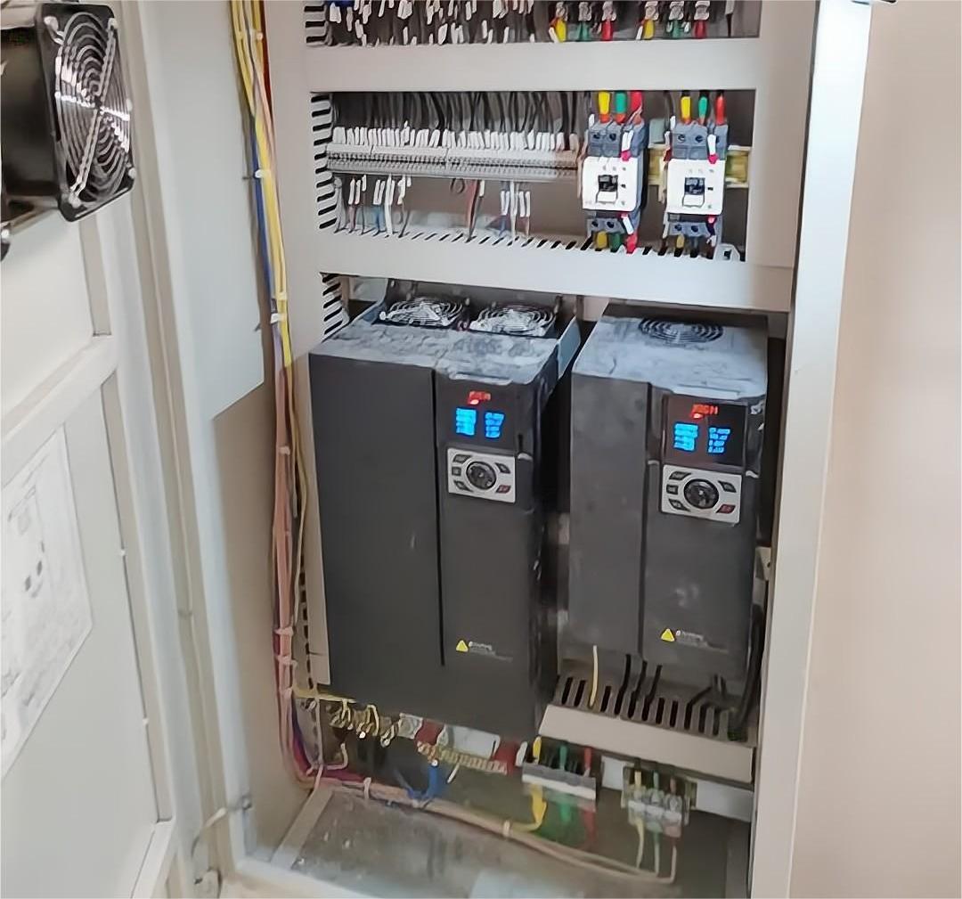 XFC系列變頻器在商場中的應用(圖2)